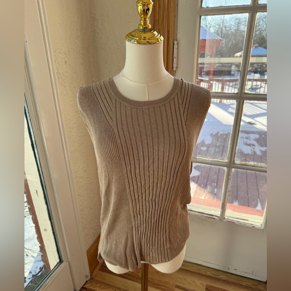 BANANA REPUBLIC elegant top size L